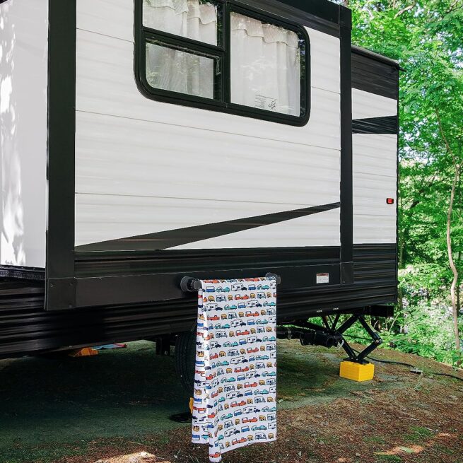 Camco FasTen RV Leveling Blocks: Interlocking Design, Customizable Height, Yellow, 10-Pack