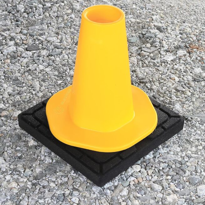 Camco Camper Leveling Block Flex Pad - Non-Slip, Weatherproof - 8.5” x 8.5”, 2-Pk